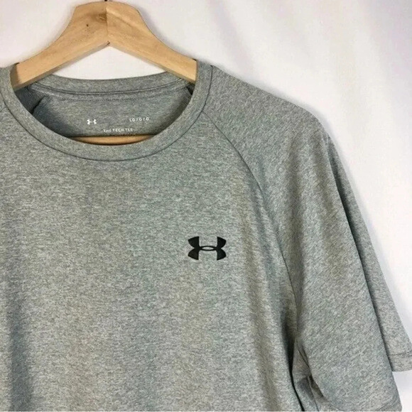 Under Armour Light Gray Tech Short Sleeve Athletic Top L - Picture 4 of 4